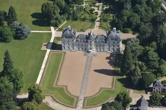Balade aérienne : Châteaux de la Loire Est (2 passagers)