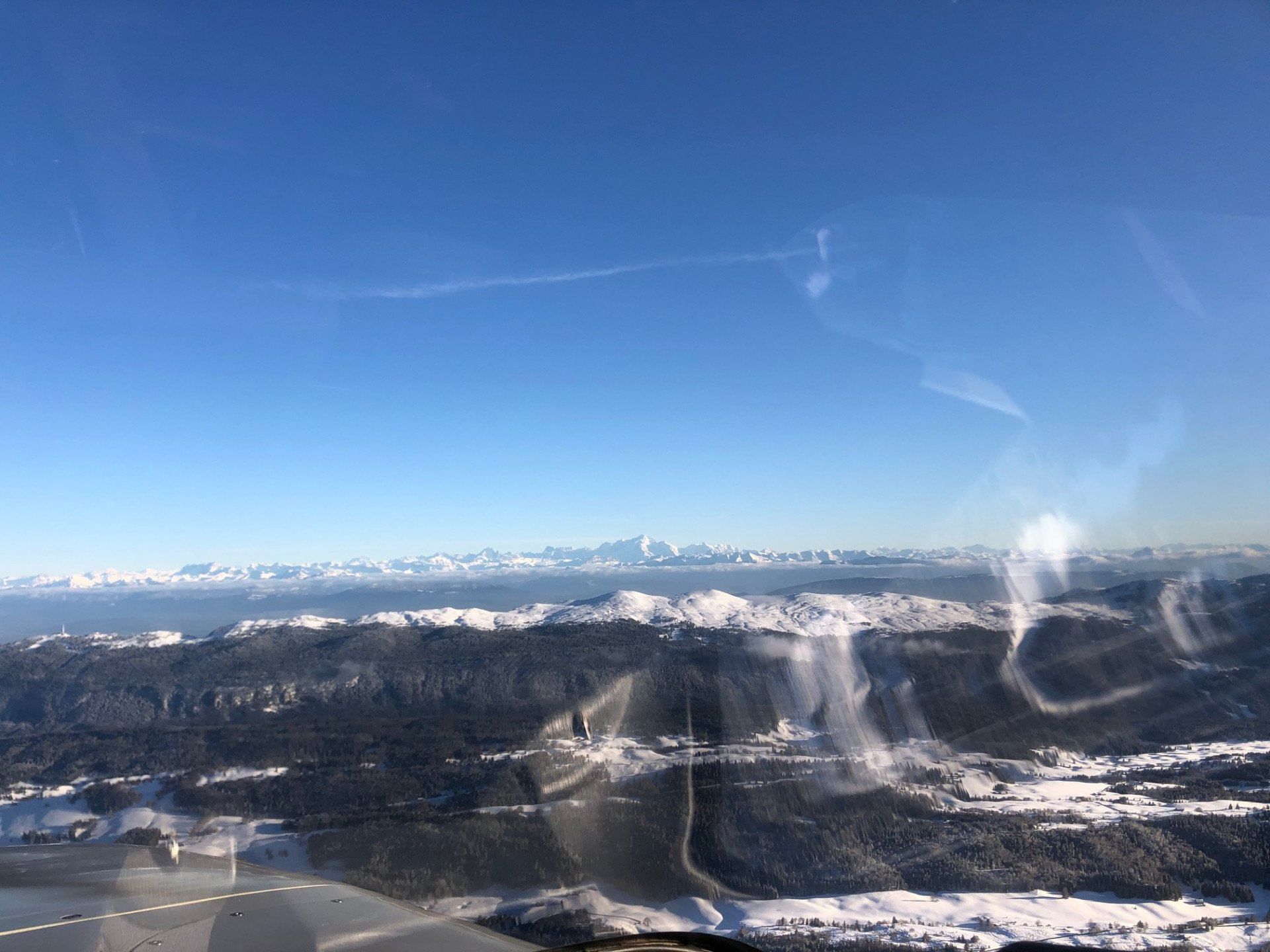 Survol du Haut Jura et du Lac du Vouglans