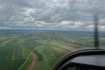Le Château de Sedan, Meuse sauvage et Montmédy vus du ciel