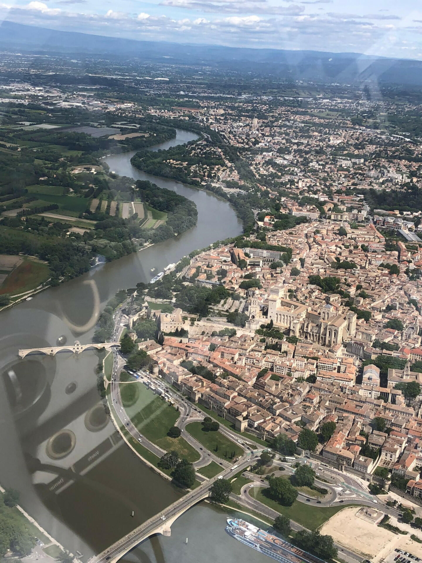 Le Rhône et le pont d’Avignon