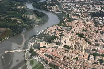 Le Rhône et le pont d’Avignon