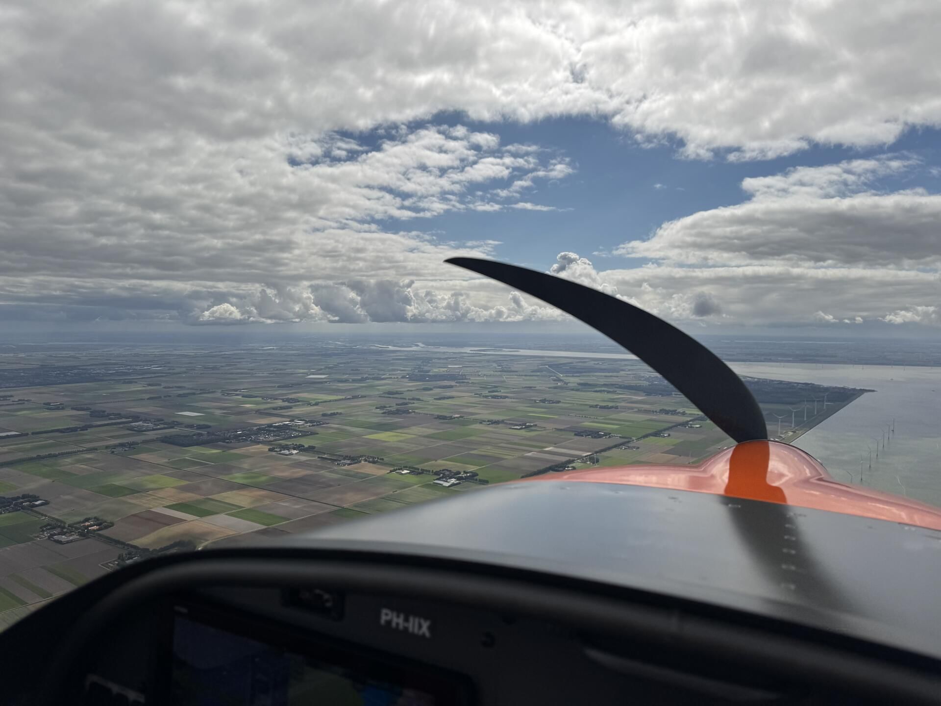 1 Stunde  fliegen - Strecke nach Belieben