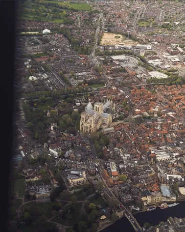 30 Minute Historic York Flight