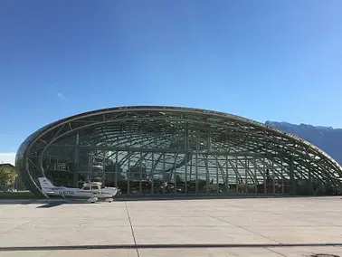 Ausflug nach Salzburg, Besichtigung Hangar 7