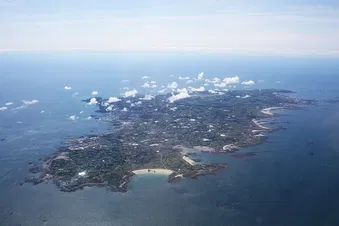 La vue aérienne de l'ile