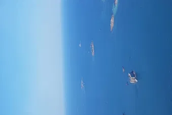 Survol de la cote bretonne nord jusque Brest