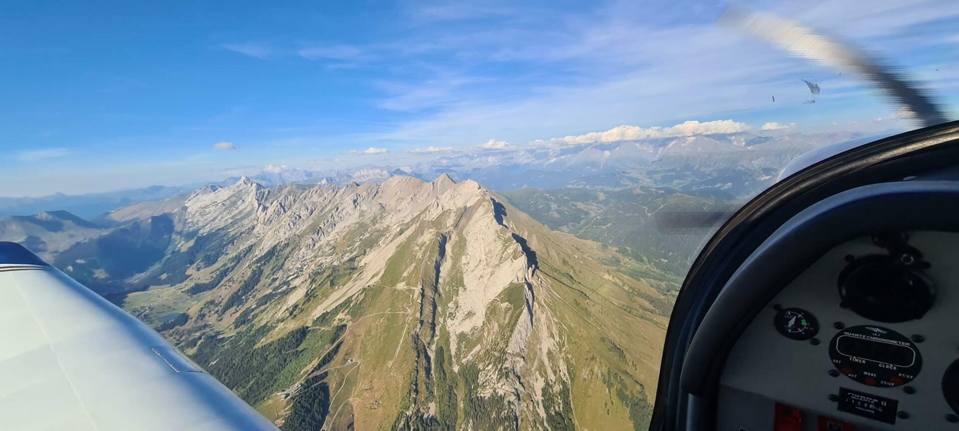 La chaine des Aravis vue du col