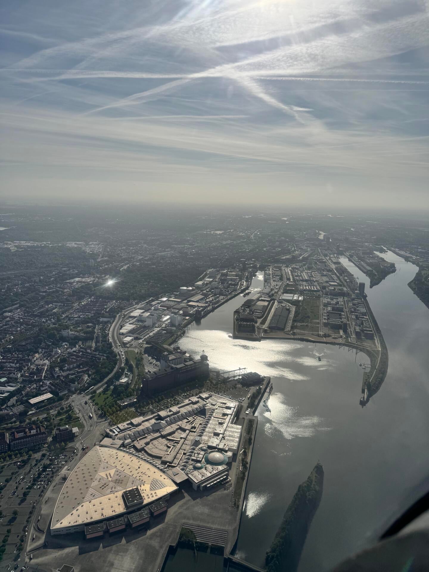 Weserrundflug über Bremerhaven und Bremen