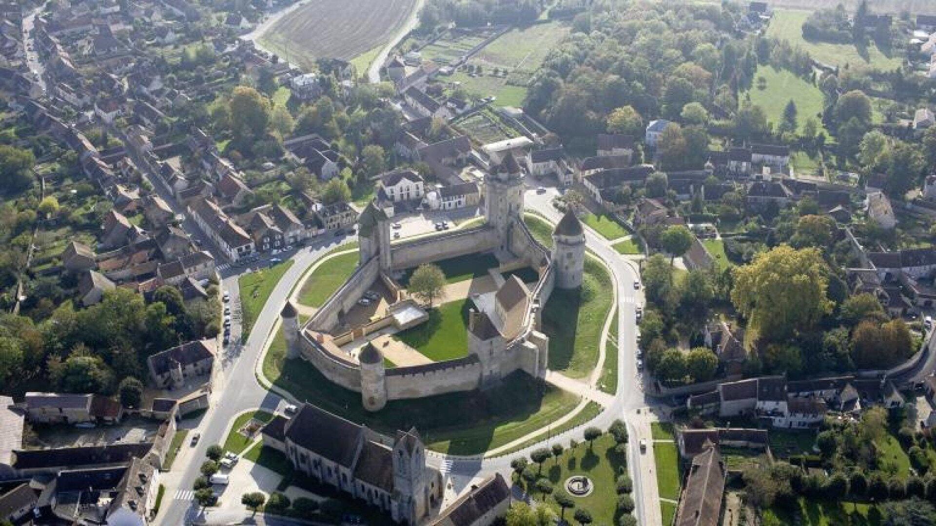 Seul avec le pilote ! Châteaux de Seine et Marne / Disney