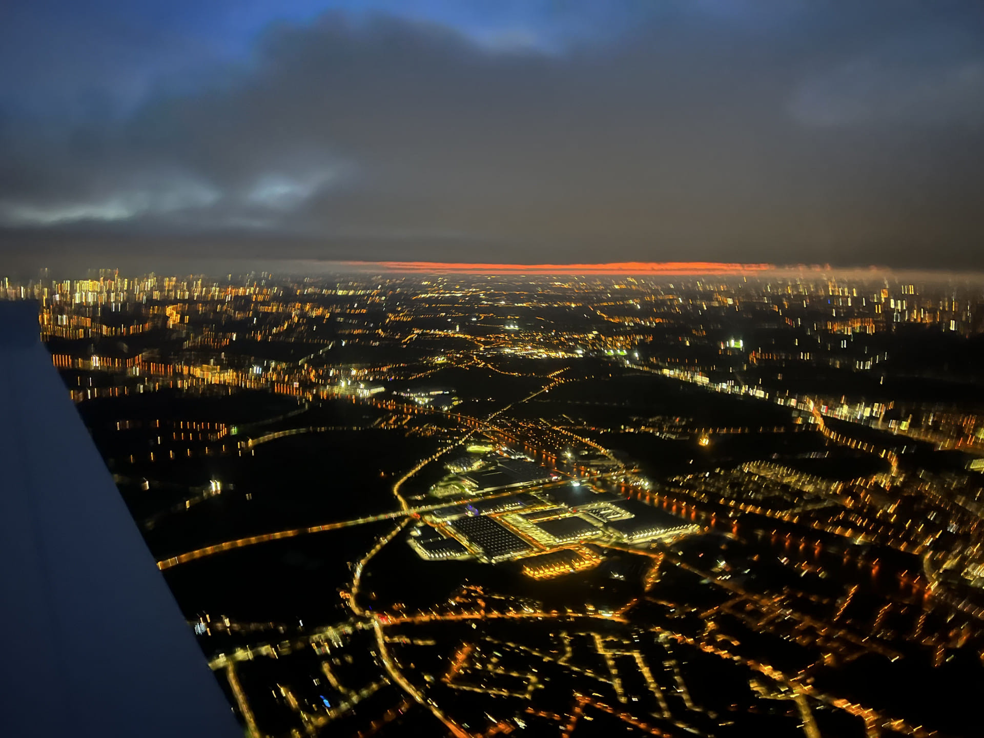 Vol au coucher du soleil ou de nuit / Sunset or night flight