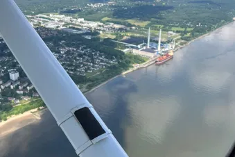 Rundflug Hamburg über Burchardkai, Alster, Hamburg Flughafen