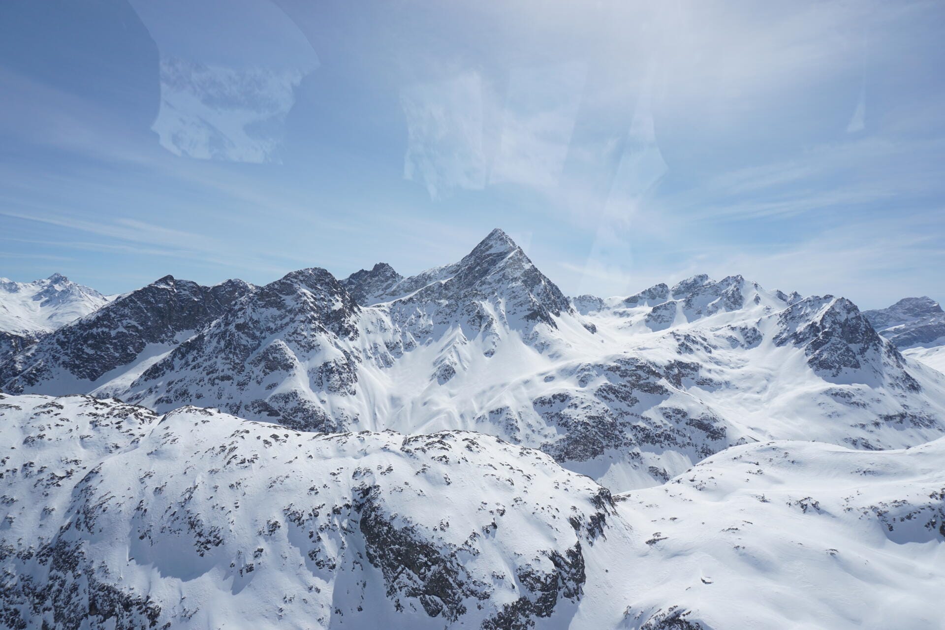 VIP Flug über die schönen Alpen nach St. Moritz