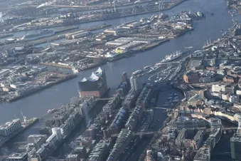 Großer Rundflug: Hamburg,Plöner See,Fehmarn,Ostsee,Lübeck