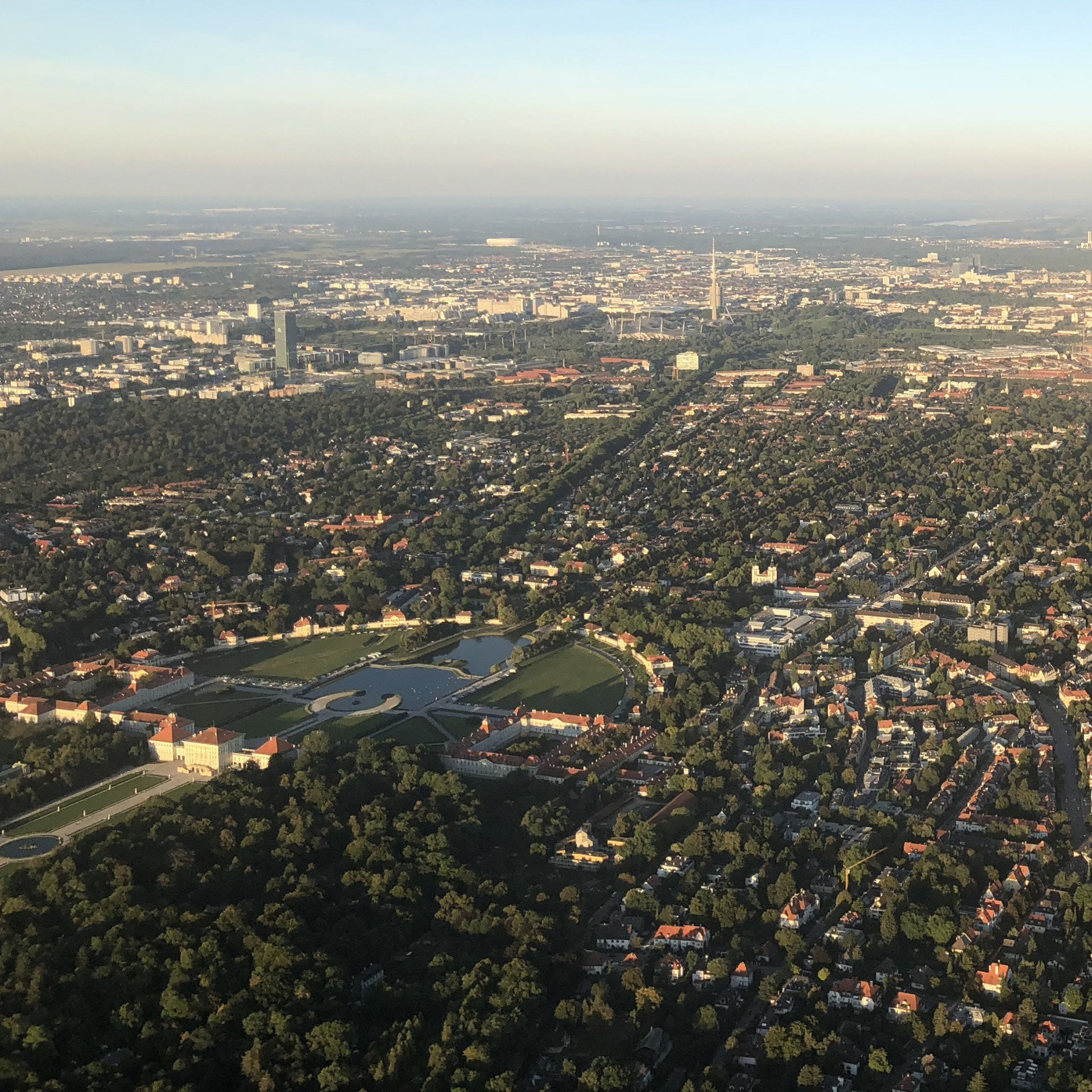Frei bestimmbarer, zweistündiger Rundflug ab Augsburg (PA28)