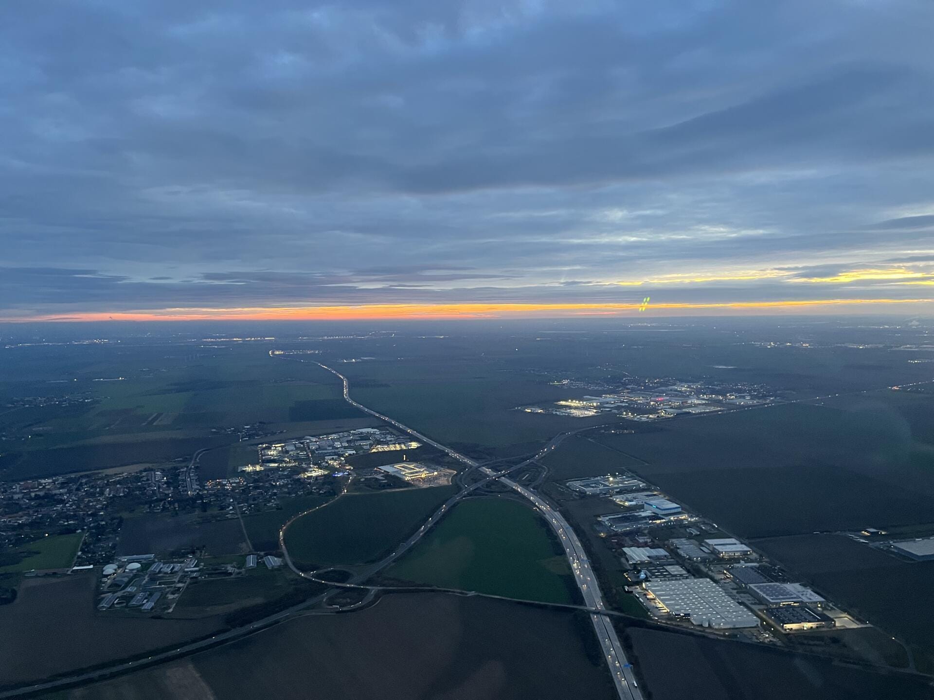 Rückflug bei Sonnenuntergang