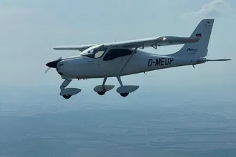 Ihr Flugzeug für den Rundflug
