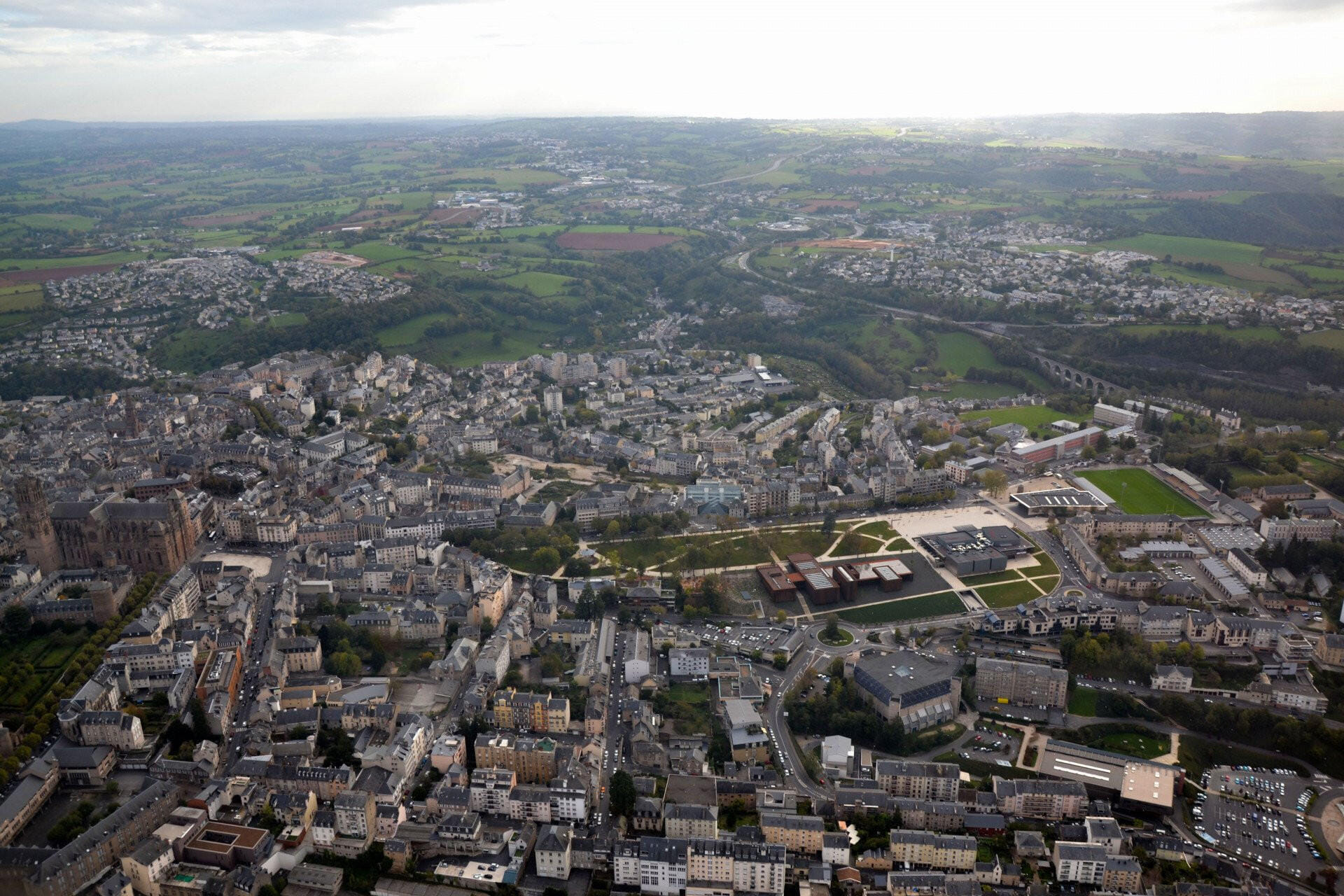 Balade aérienne à la découverte de Conques