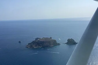 Discovery Flight along the coast