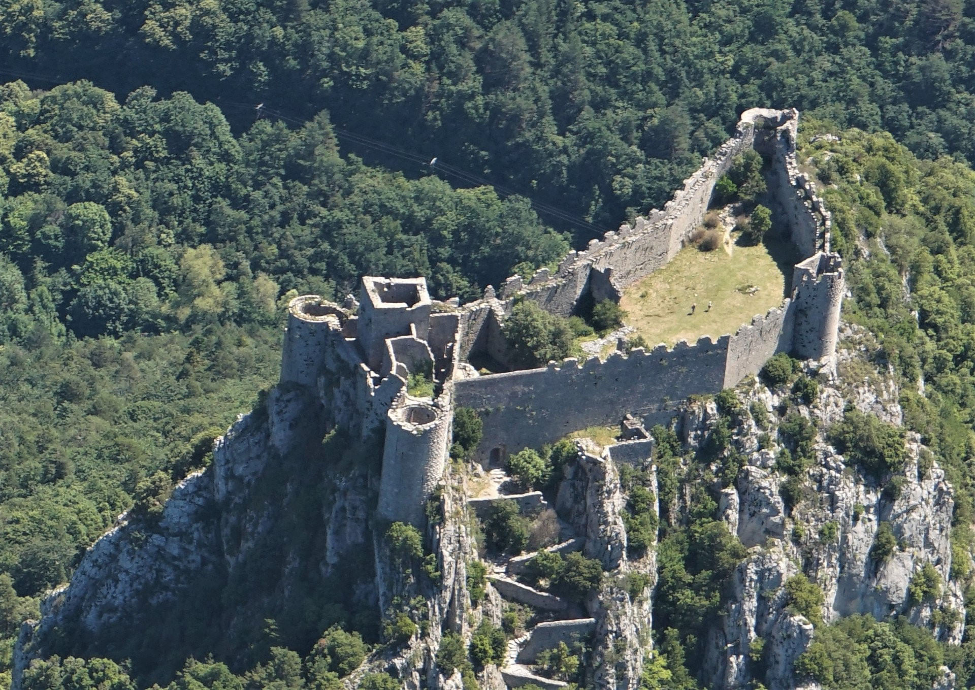 Carcassonne et les Châteaux Cathares