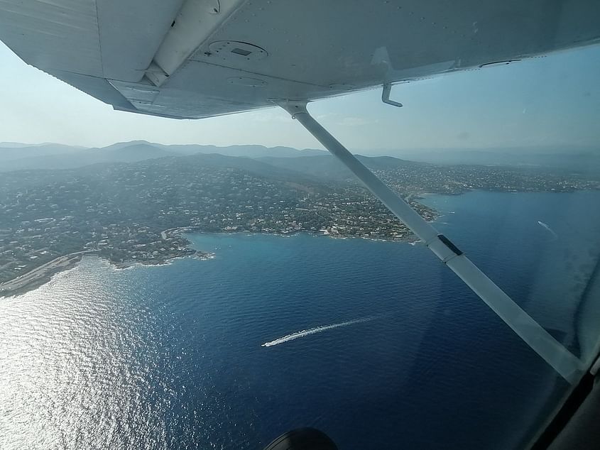 Balade aérienne en baie de Saint-Tropez et Esterel (2/3 pax)