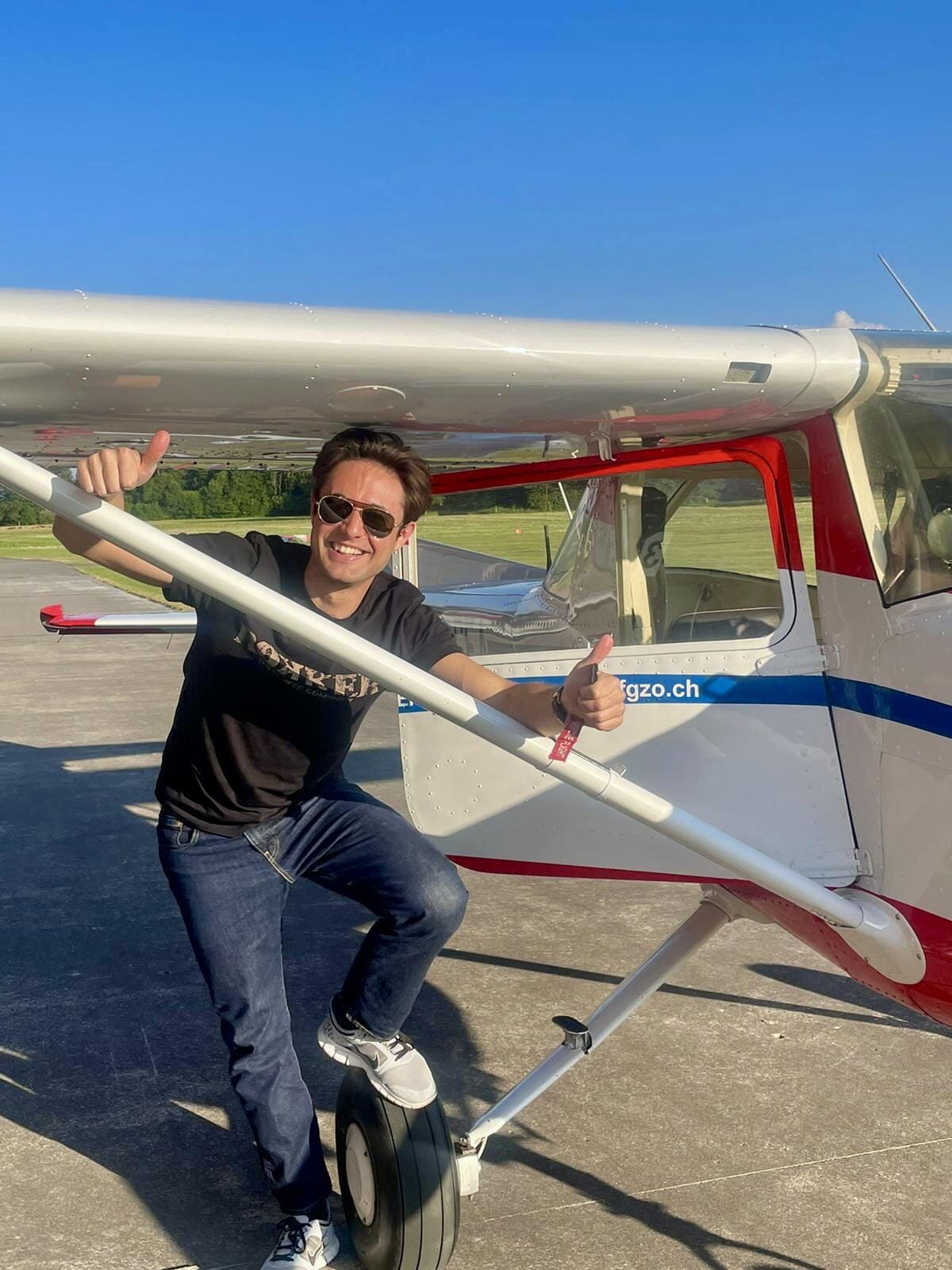 I'm Andrea and i'm looking forward to to fly you on the Swiss Alps