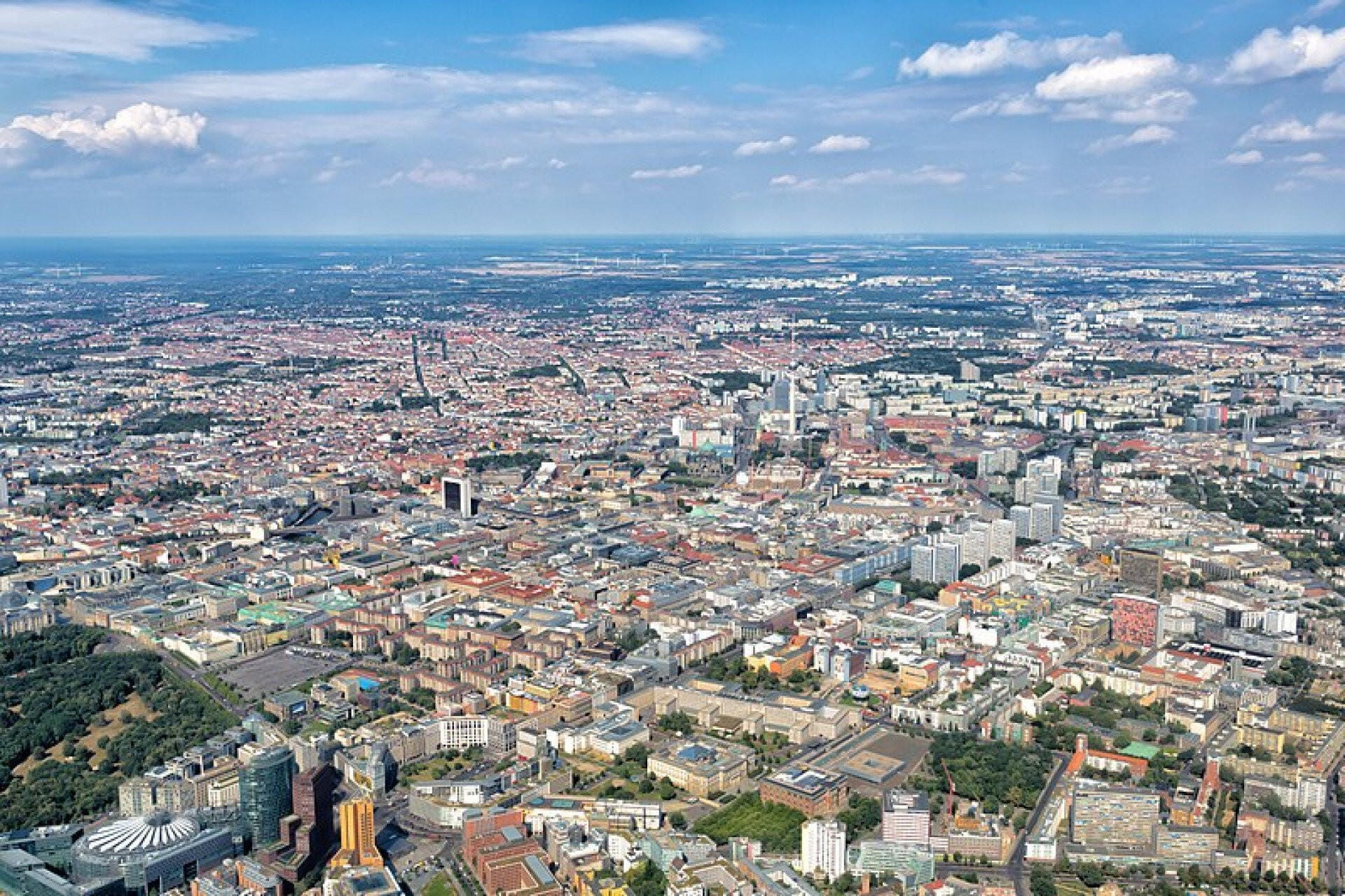 Rundflug ab Berlin Strausberg über Berlin
