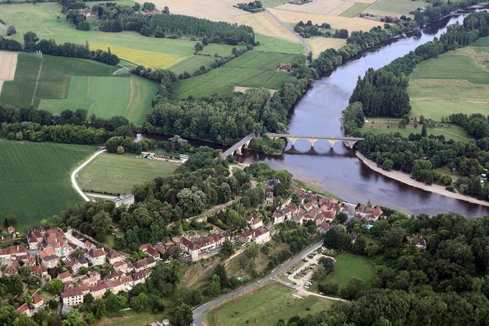 Survol de la Vallée de la Dordogne