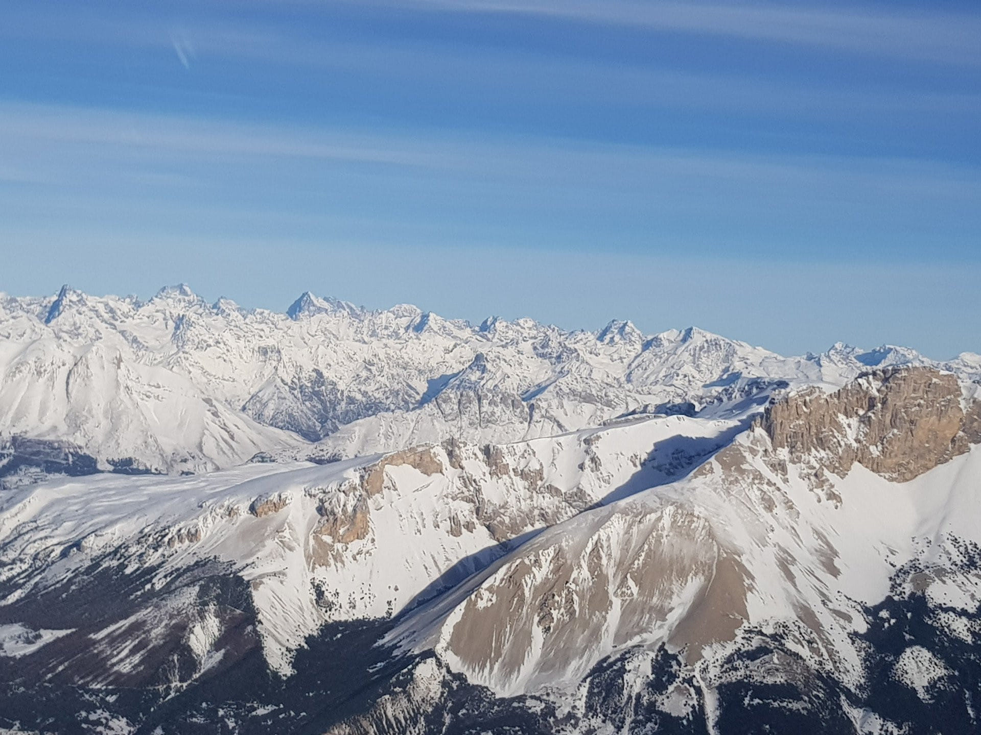 Balade aérienne : Le massif du Mont Blanc depuis Pérouges