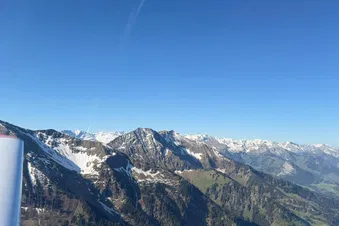 Alpine Escape to Saanen – Scenic Flight the Swiss Alps