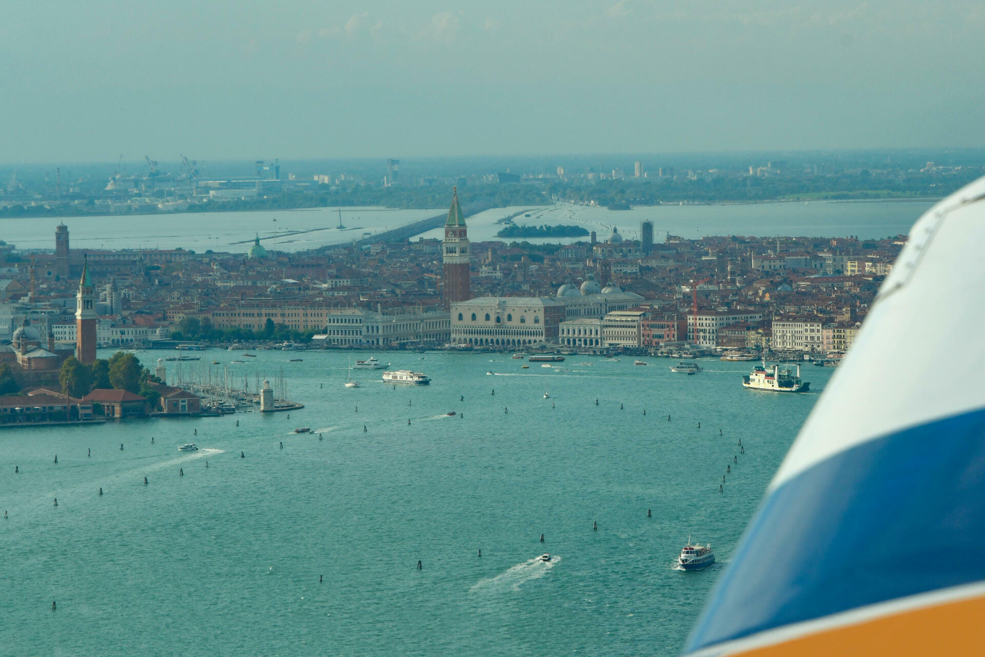 Kurz nach dem Start in Venedig