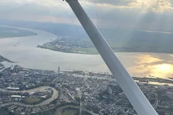 Nordseerundflug über Wilhelmshaven, Bremerhaven und Cuxhaven