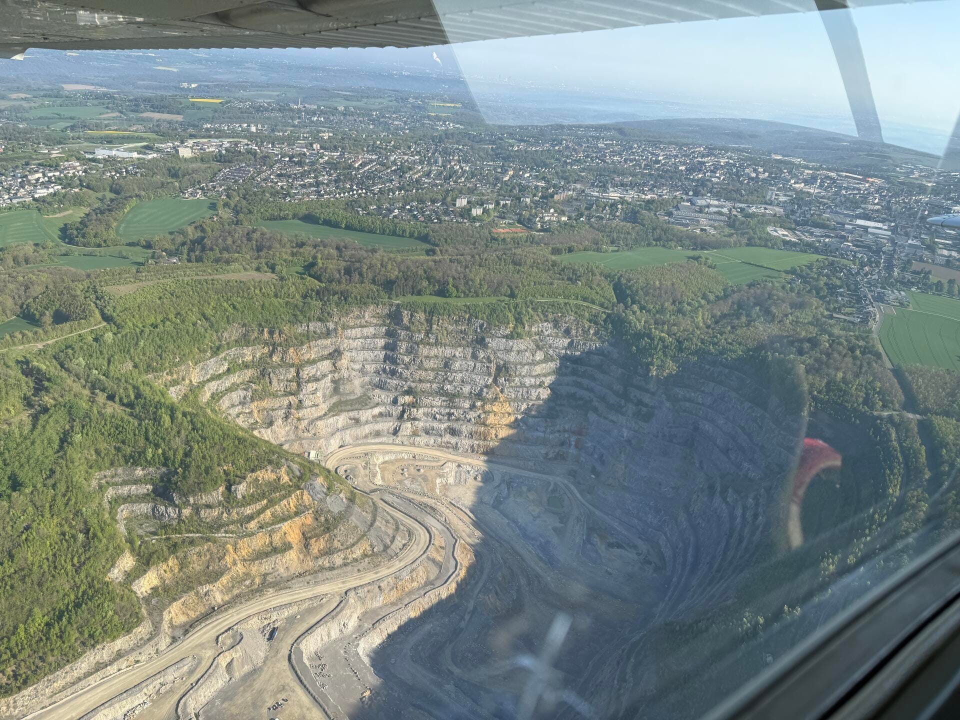 Tagebau und Steinbruch Rundflug mit Cessna 172