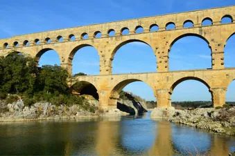 Avignon depuis Carpentras en hélicoptère - 40 min