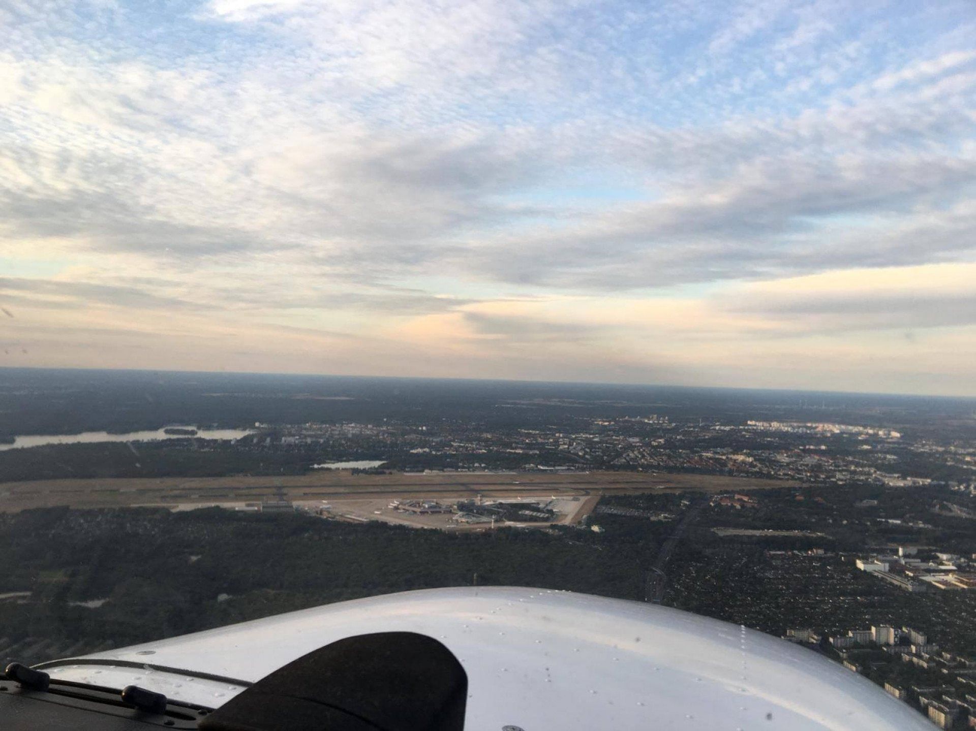 Rundflug über Potsdam und Berlin