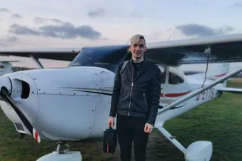 1h Rundflug über Ihre Wunschziele (2 Passagiere)