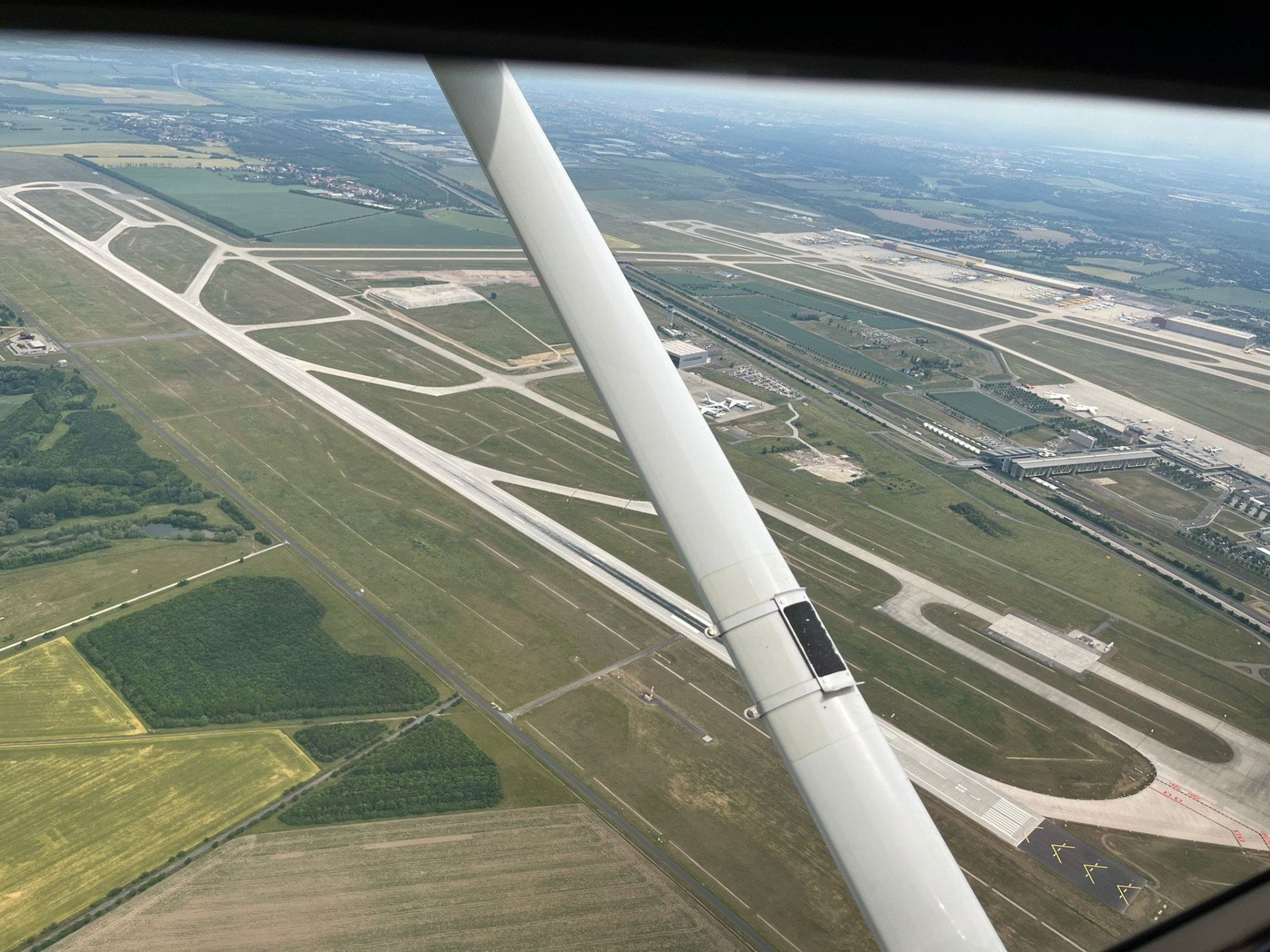 Rundflug Leip.Flughafen, Seenlands. C182