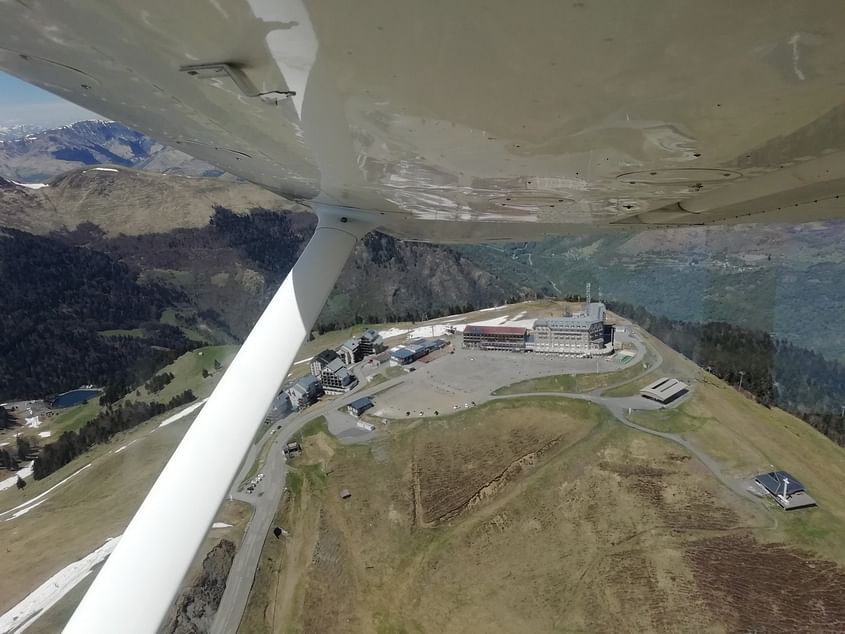Balade aérienne dans le Luchonnais et le Mont Valier