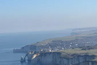 Envolez vous pour les falaises d'Etretat