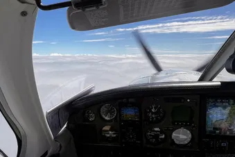 Au-dessus des nuages