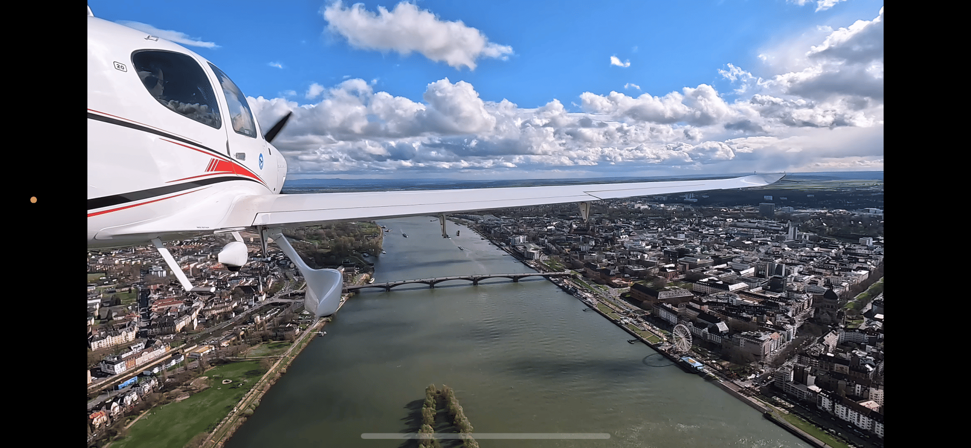 Rundflug über dem Rhein-Main Gebiet nach Absprache