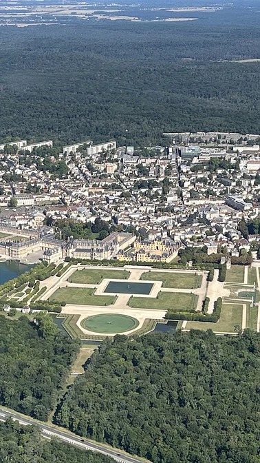 Balade aérienne : Seine, lacs & Château Fontainebleau