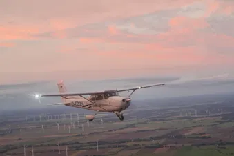Schnupperflug Cessna 172S Digital-Cockpit + 2 Begleitpers.