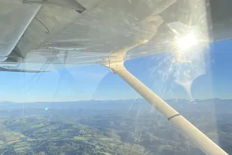 Les Pyrénées vues du ciel : Pic du Midi et Luchon