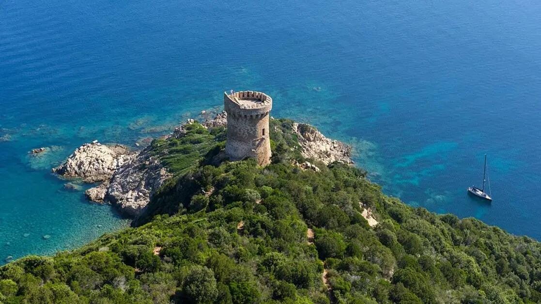 * Rive Sud - Ajaccio en Hélicoptère - Vol Partagée