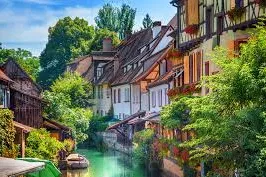 Découverte de Colmar : châteaux, vignes, winstubs - St-Cyr