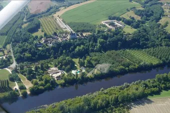 Balade aérienne sur la vallée de la Dordogne