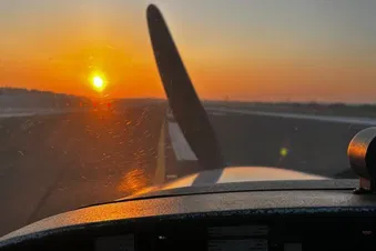 Pilot für einen Tag? Erlebe die Freiheit des Fliegens!