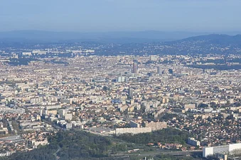 Ballade aérienne : Tour de Lyon - Survol de Vienne