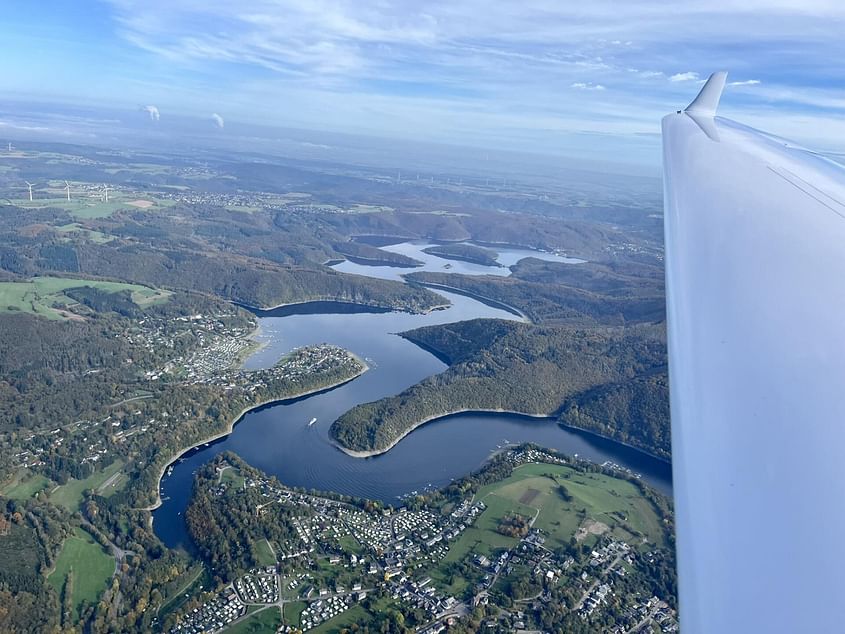 Rundflug über die Eifel, Köln-Bonn, Mosel, Ahr, Rheintal