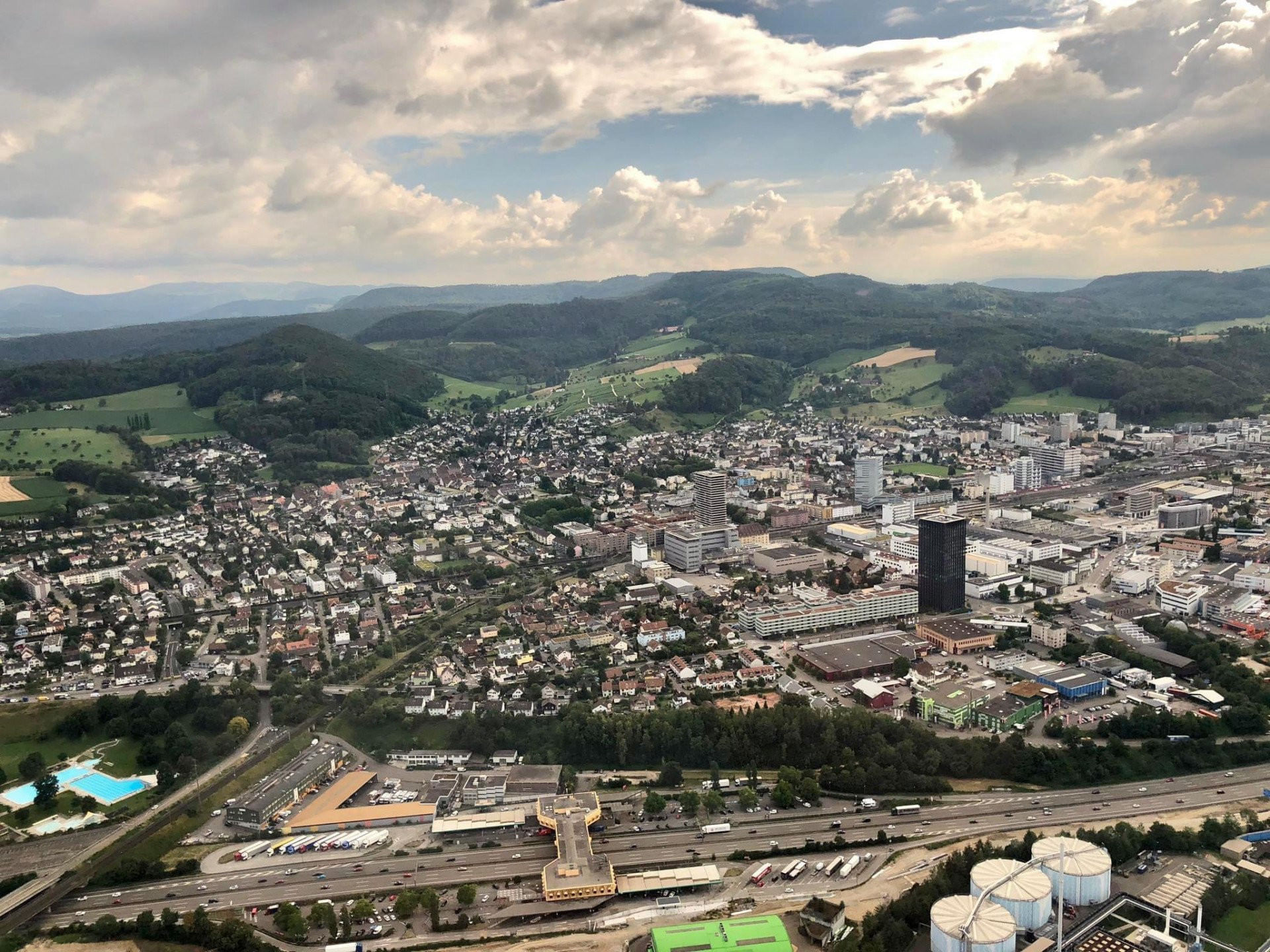 Kleiner-Jurarundflug im Hubschrauber